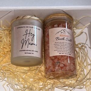 Lavender Natural Soy Candle and Himalayan Bath Salt Set